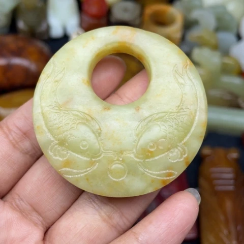 蛇纹石玉未镶嵌颈饰88