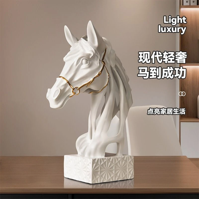 现代轻奢马到成功艺术感摆件客厅酒柜电视柜玄关办公室马头工艺品