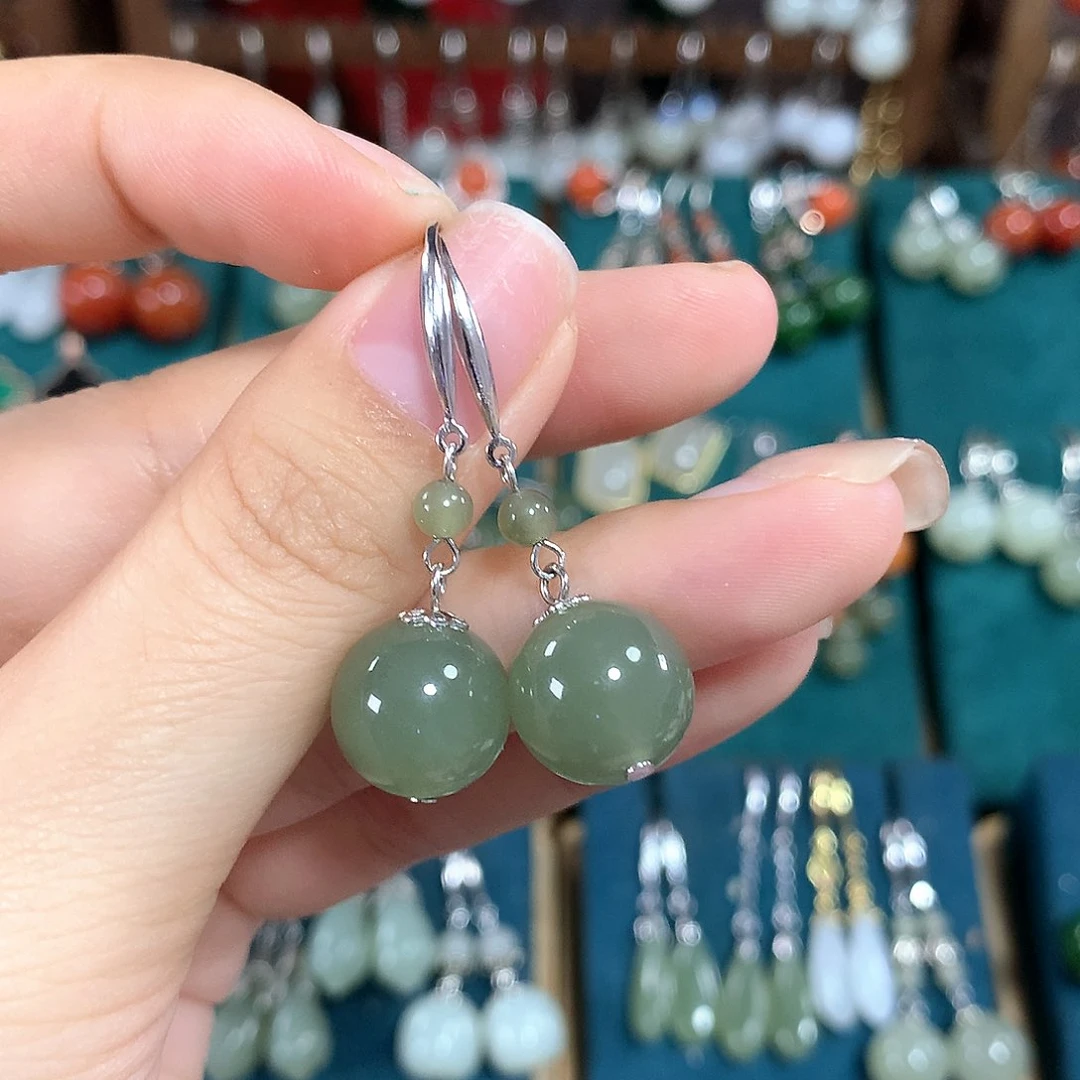 和田玉耳饰银S925镶嵌卡12mm左右晴水绿