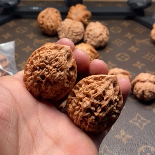 文玩核桃把件观*官帽
