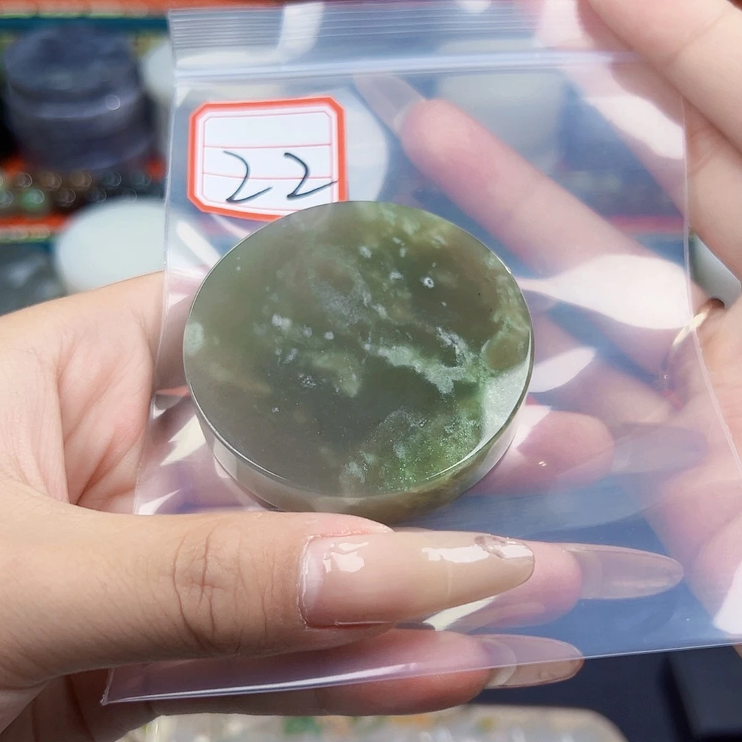 和田玉未镶嵌珠宝半成品