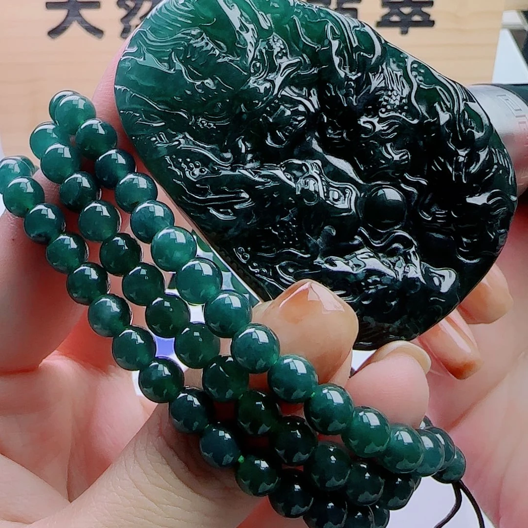 翡翠未镶嵌颈饰111111111111