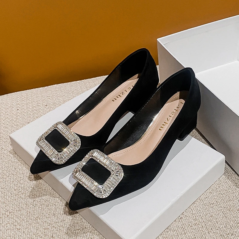 法式绒面粗跟单鞋女2025新款气质配裙子高跟鞋久站不累黑色工作鞋