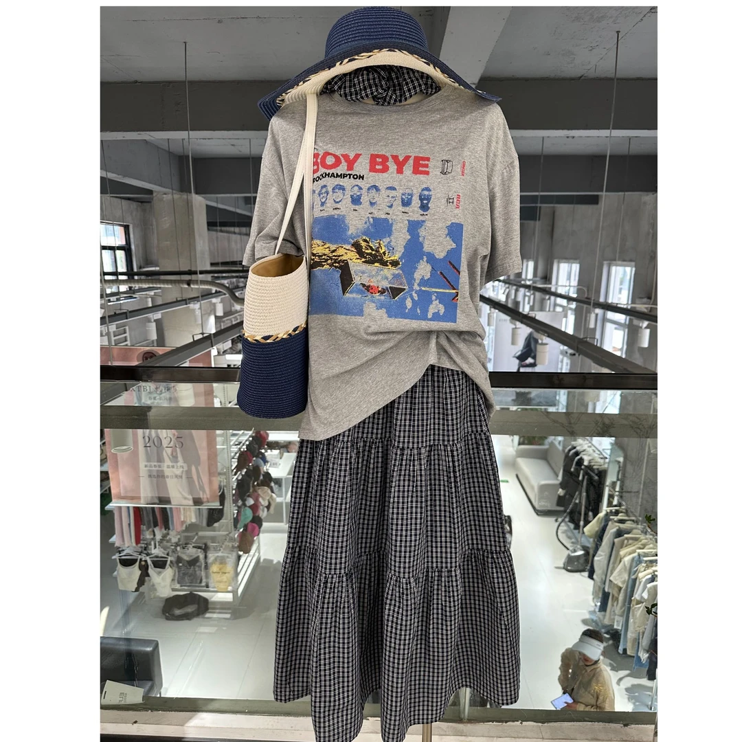 贝姐同款【6668】新款复古短袖T恤+格子半身裙+发圈三件套装sasa