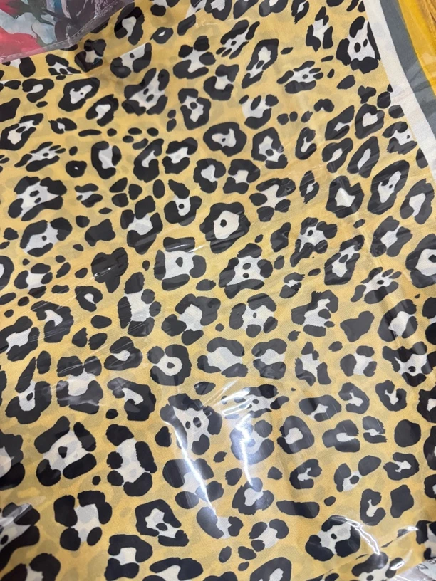 黄豹纹70丝巾方巾