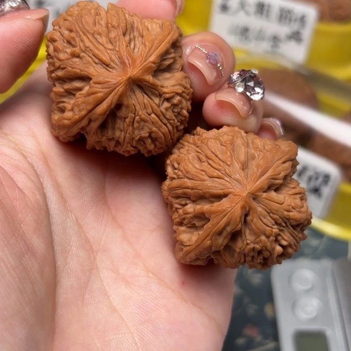 文玩核桃吊坠40-34137-02