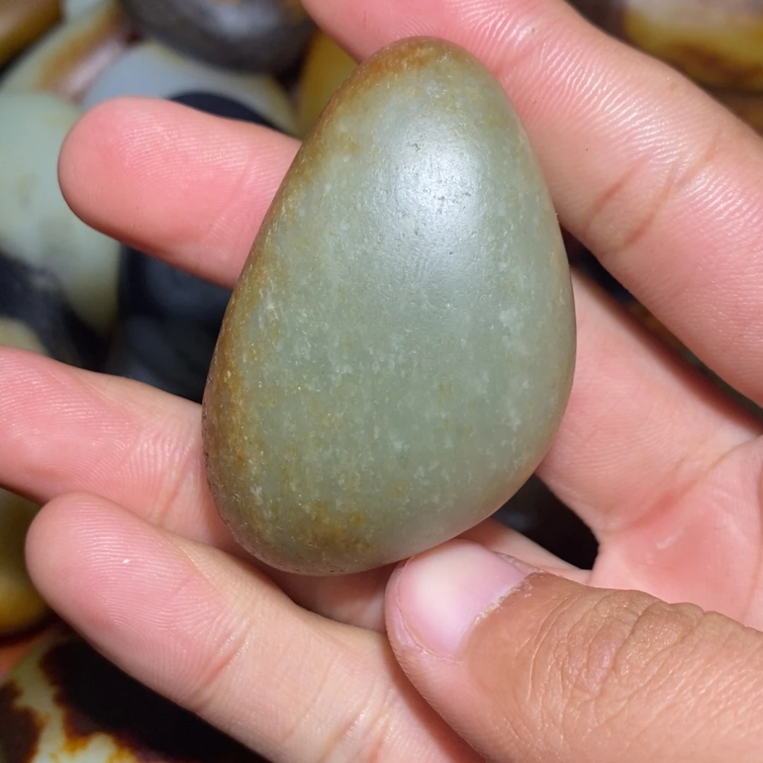 和田玉未镶嵌珠宝奇石