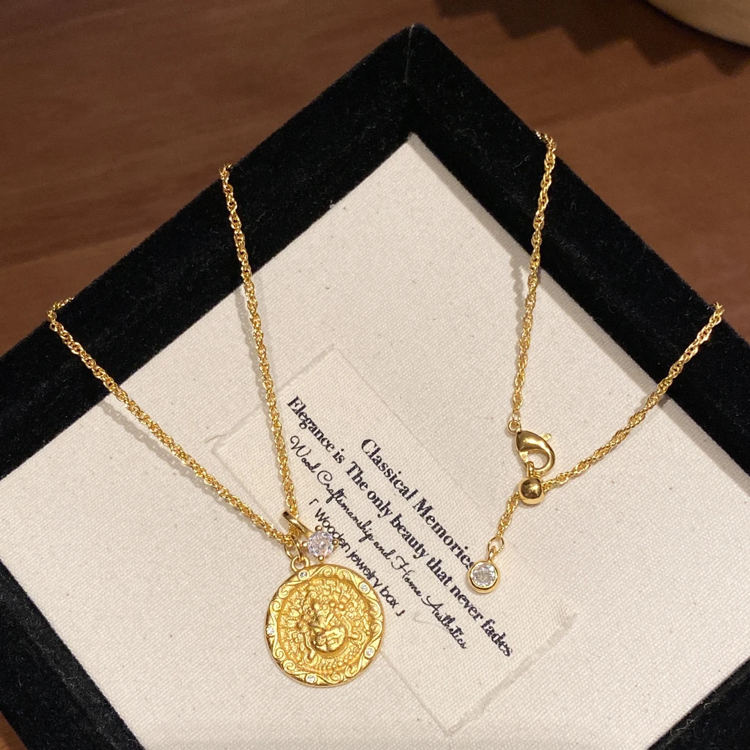 铜合金合成锆石项链 【黄财神】圆牌吊坠简约时尚项链A1551