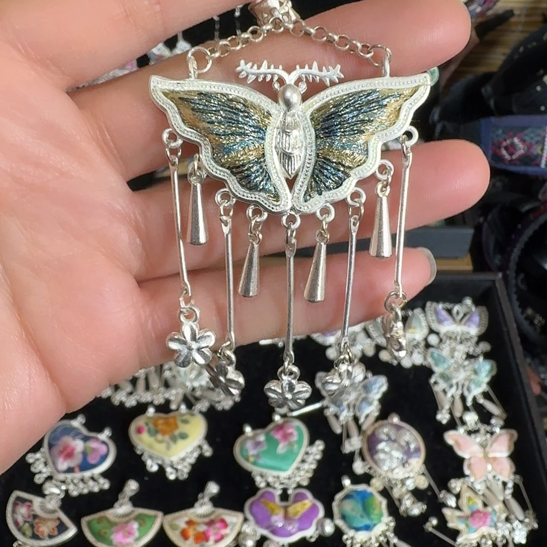 织绣民族风刺绣耳环