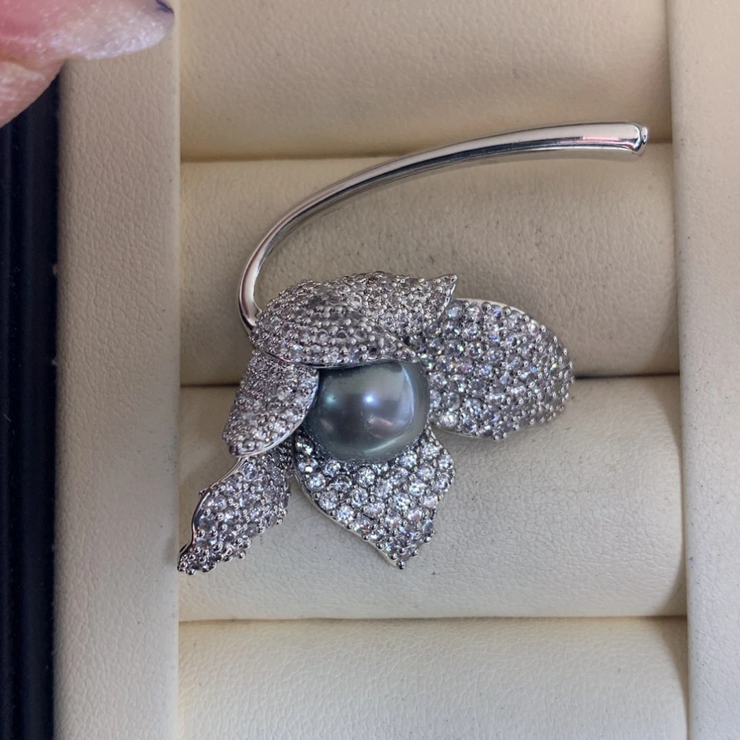 未镶嵌海水珍珠胸饰