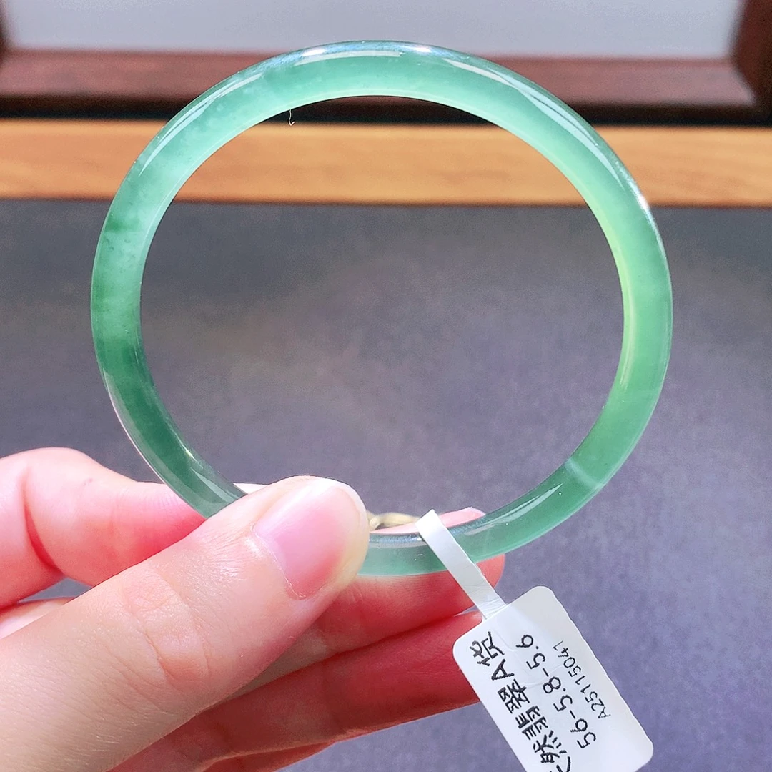 翡翠未镶嵌手镯天然翡翠