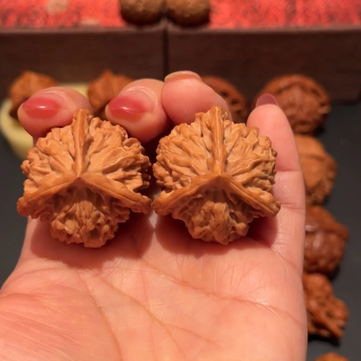 吊坠文玩核桃三棱