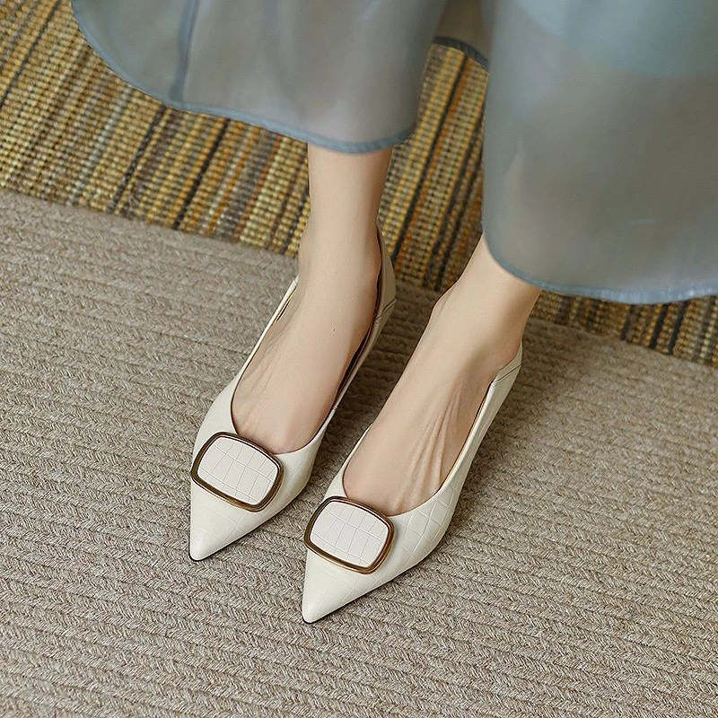 真皮久2025工作跟软皮中跟细尖头新款不累鞋子女不磨脚单鞋站百