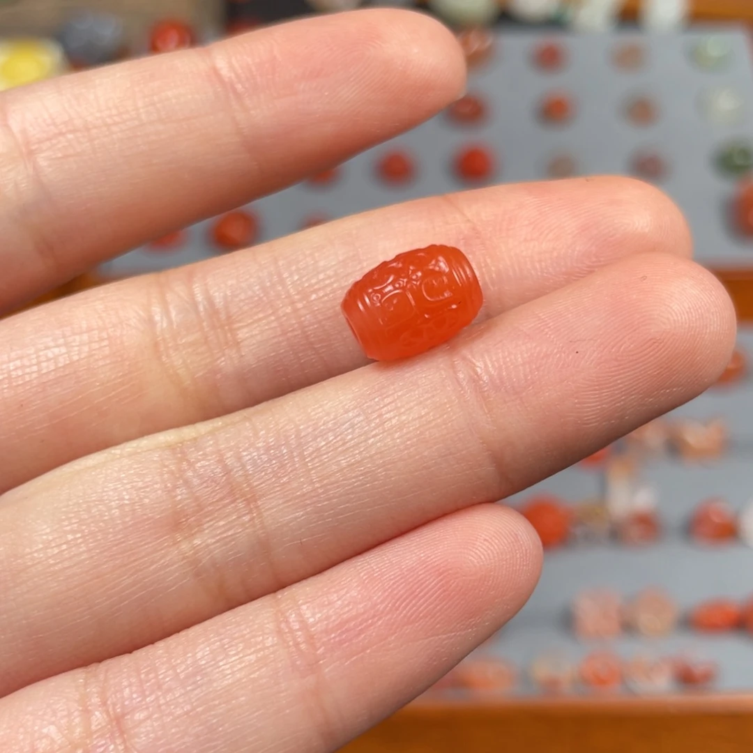 南红玛瑙回纹桶珠未镶嵌