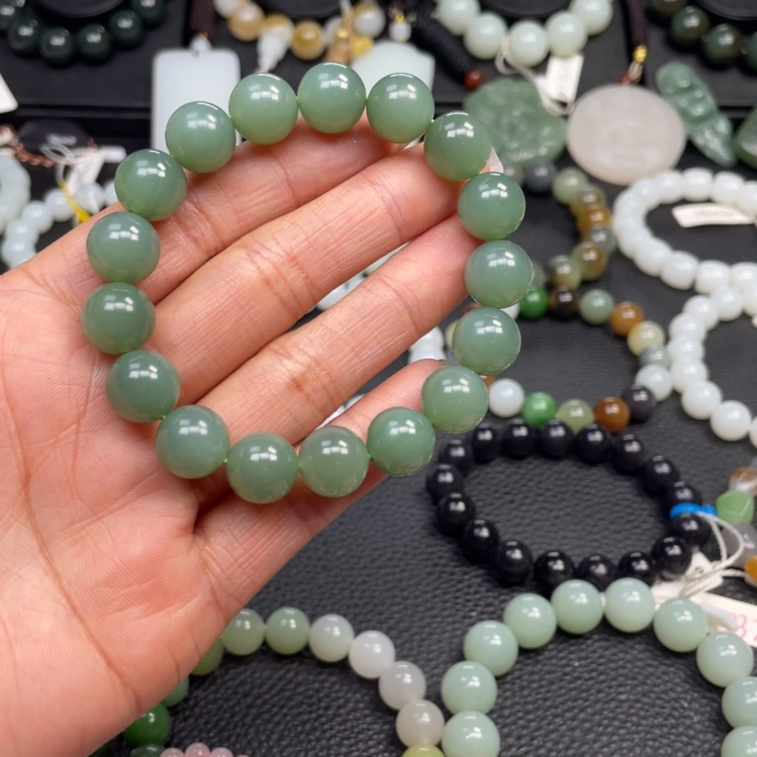 青***瓷和田玉未镶嵌手链