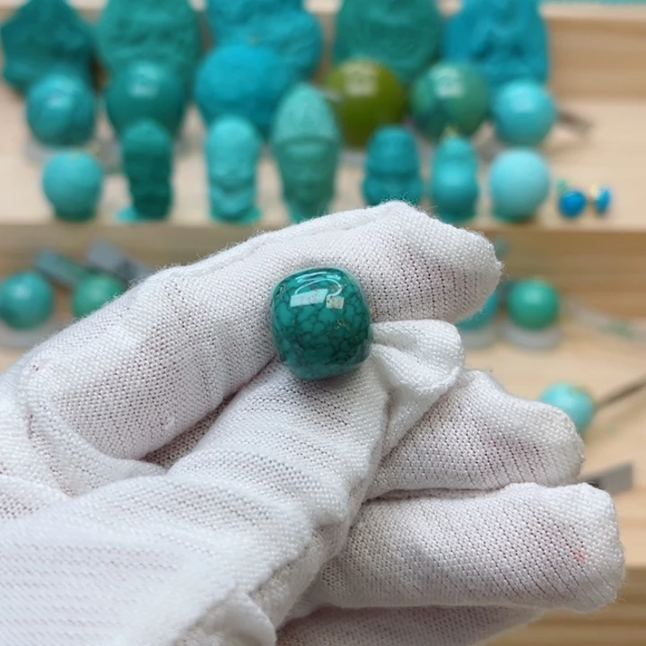 未镶嵌绿松石珠宝奇石?