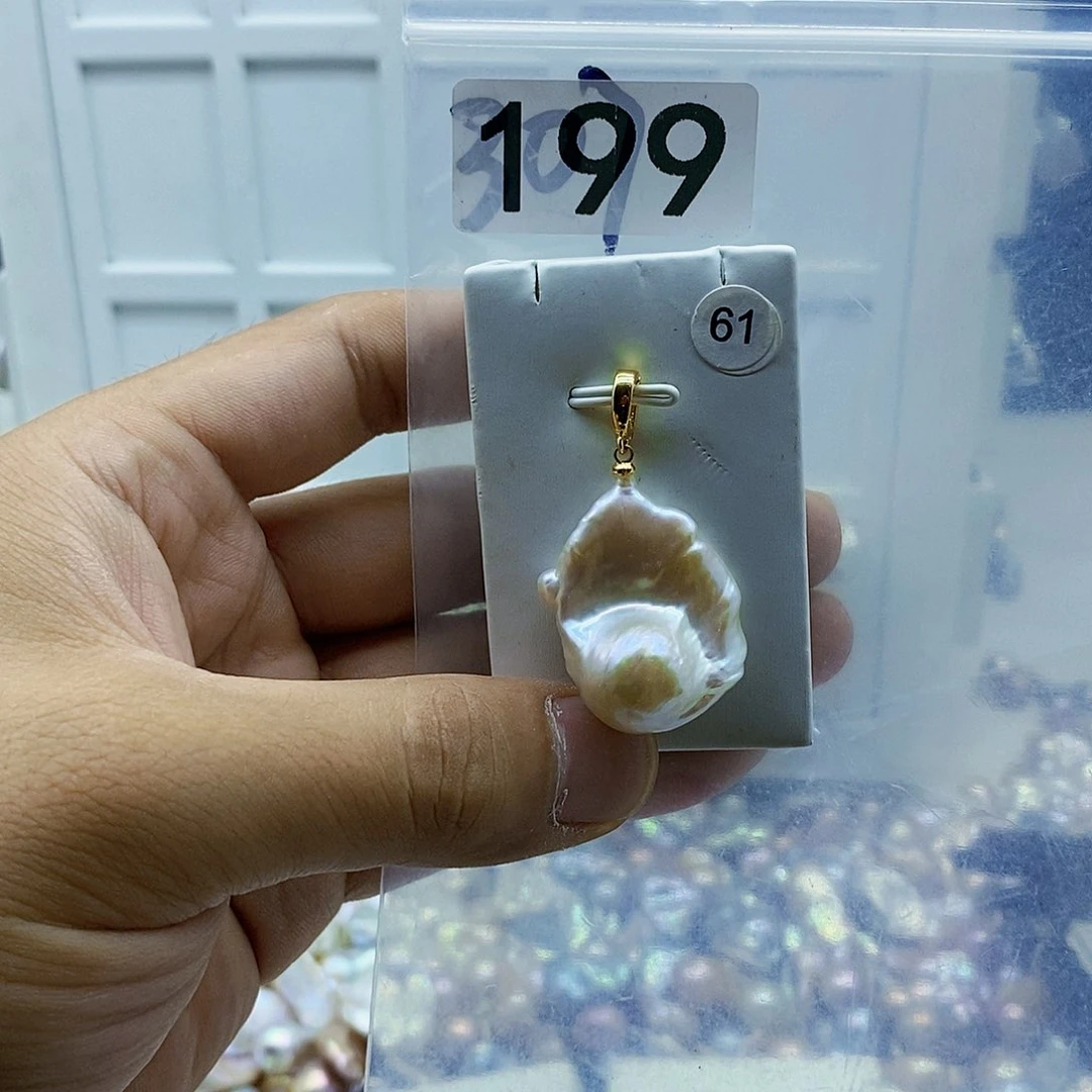 淡水珍珠合金颈饰
