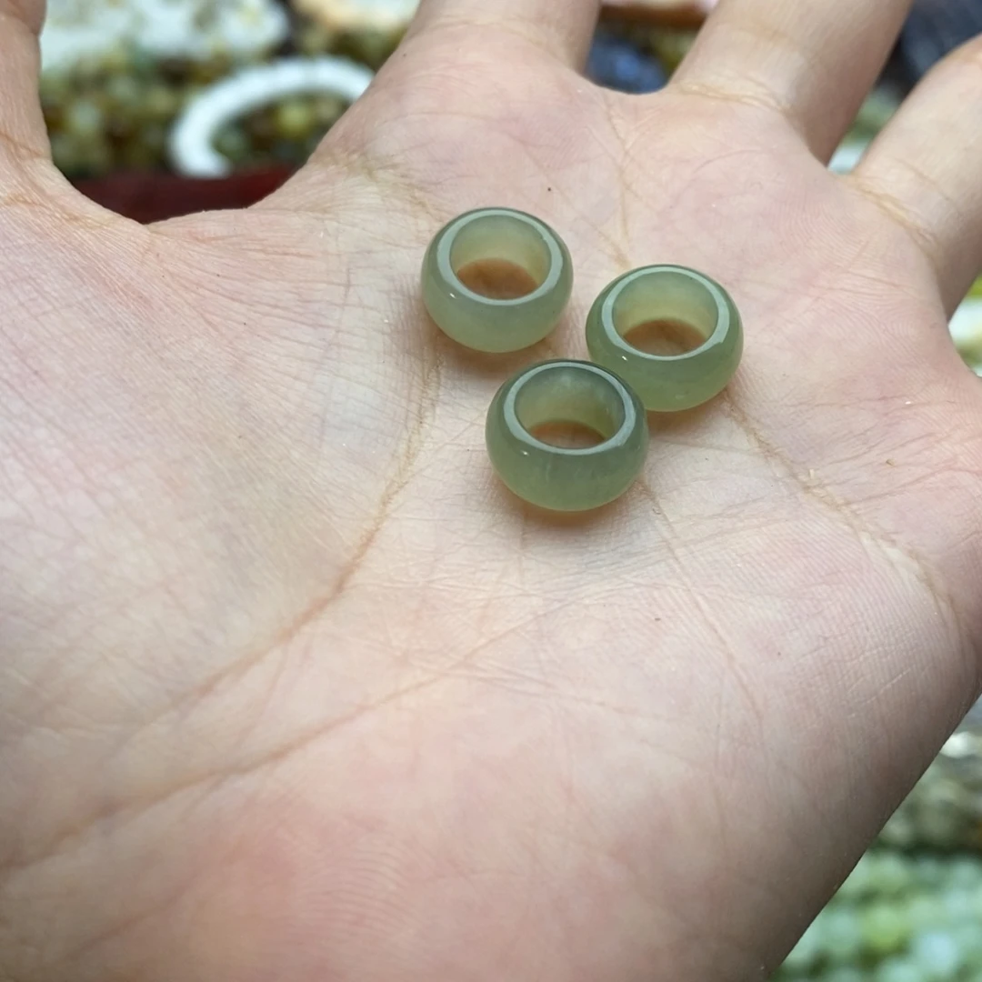 未镶嵌玛瑙/玉髓珠宝半成品一个纯天然和田玉跑环7×12mm