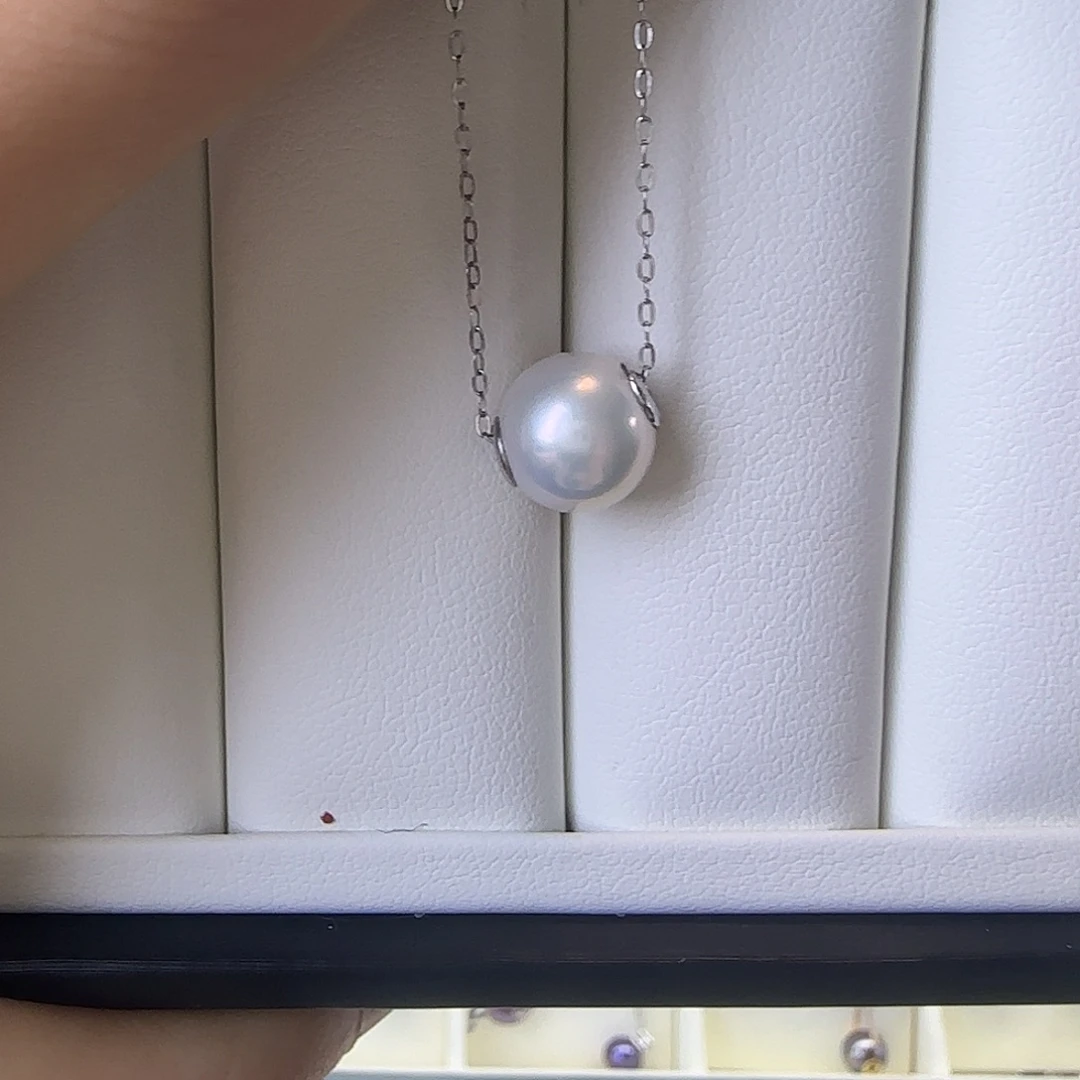 颈饰银S925镶嵌淡水珍珠9～10路路通吊坠