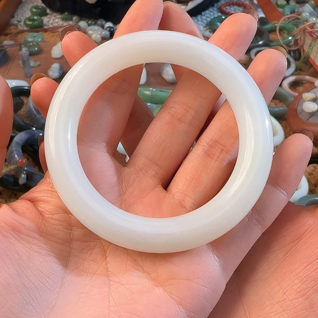 和田玉未镶嵌手镯 56-57