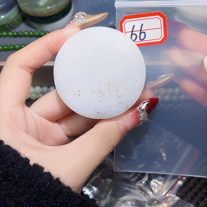 和田玉和田玉边角料随机发未镶嵌