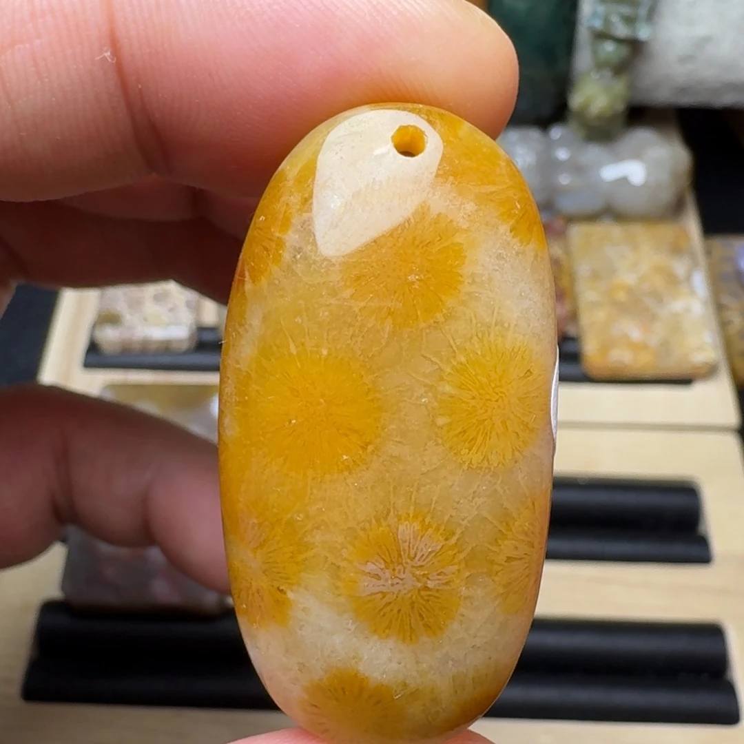 石英质玉未镶嵌纯天然色有机玉石包真色