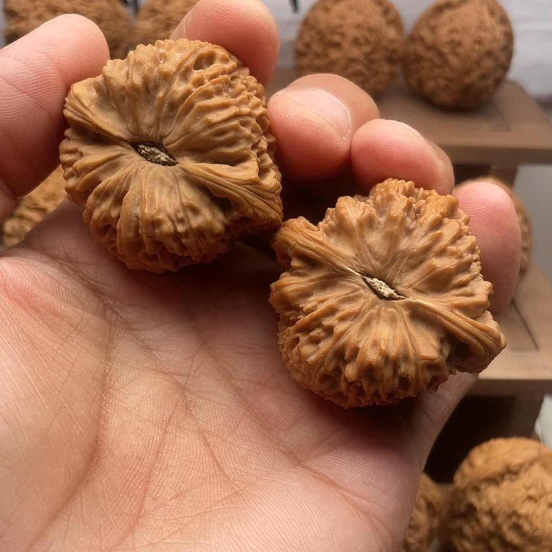 ****外桃核吊坠南疆石45/44/40