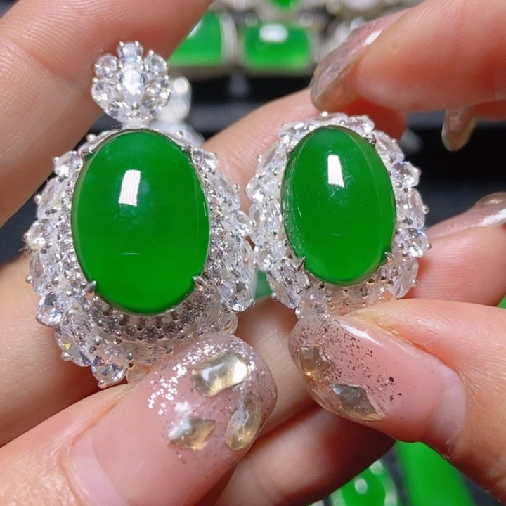 翡翠银S925镶嵌颈饰翡翠