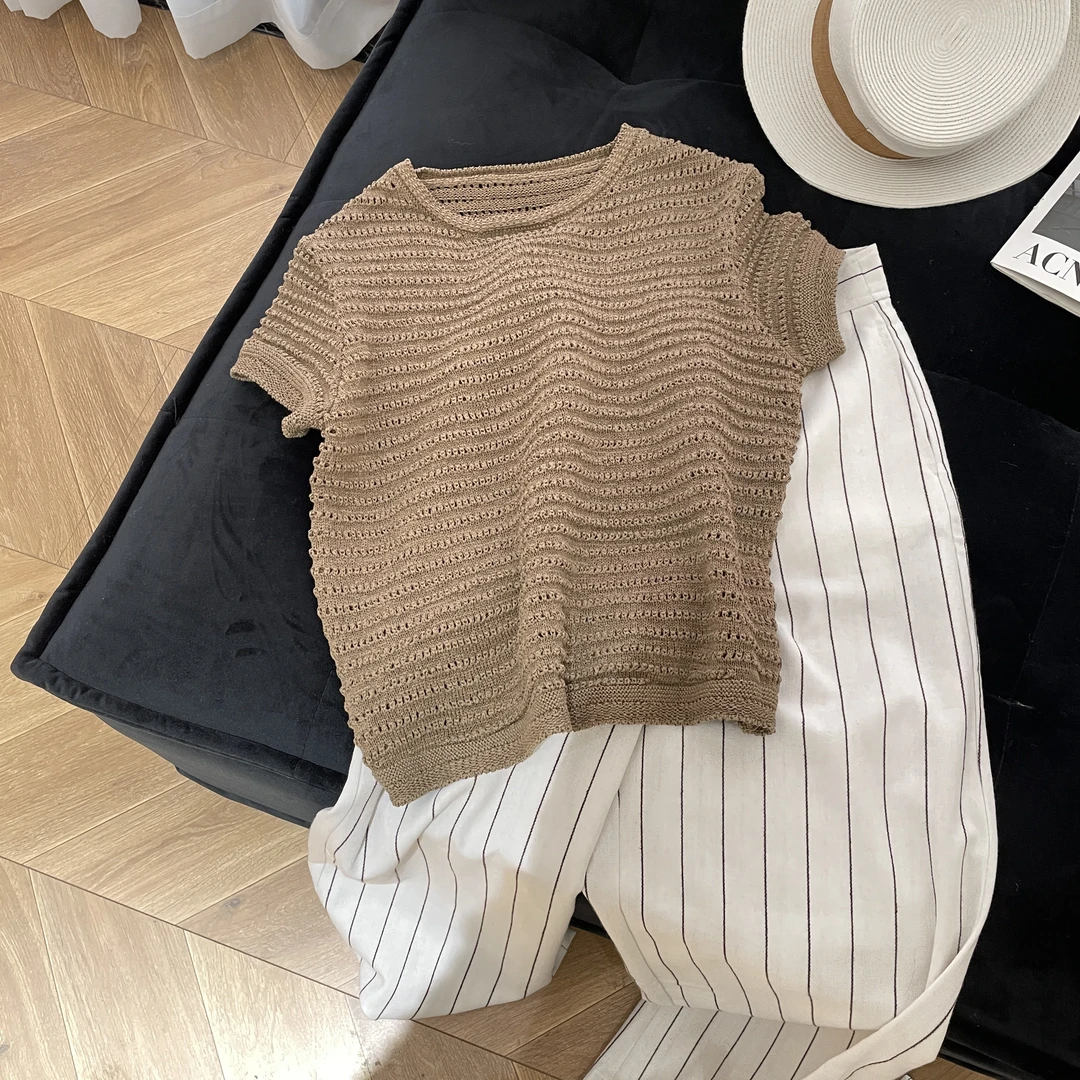 【与禾yuhee】茶棕色圆领镂空套头衫