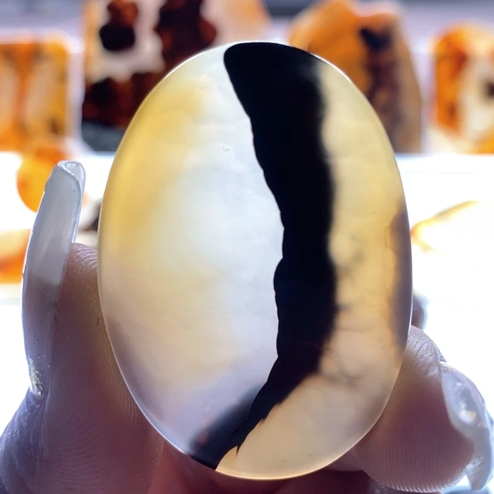 玛瑙/玉髓颈饰未镶嵌