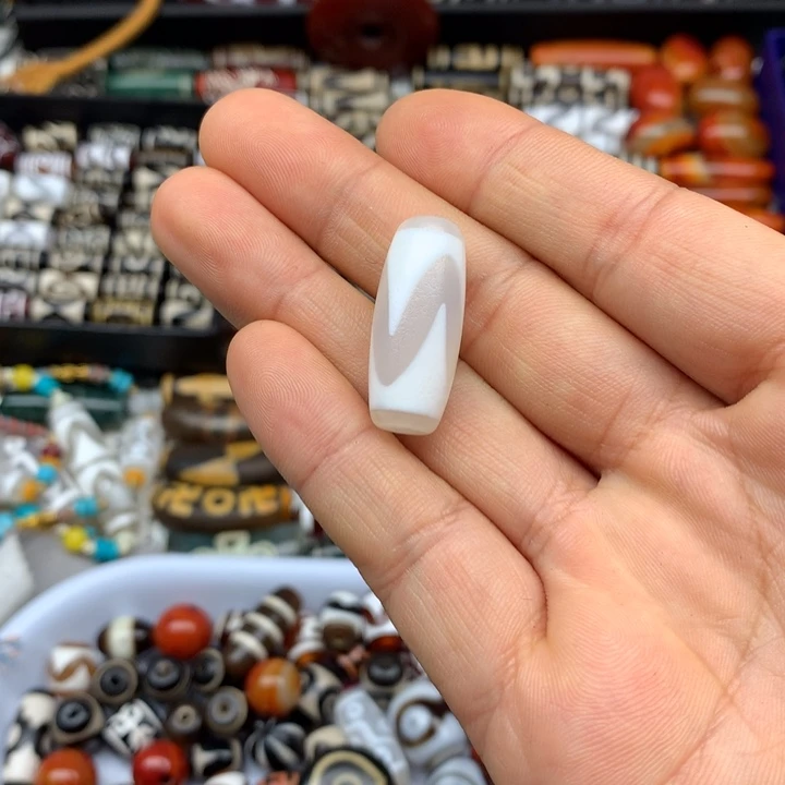 玛瑙/玉髓未镶嵌吊坠(赠链)