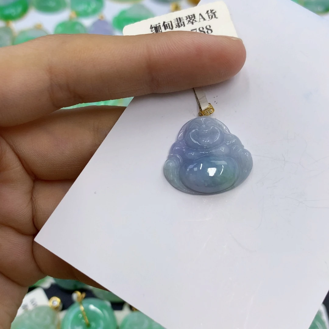 翡翠18K金镶嵌颈饰翡翠