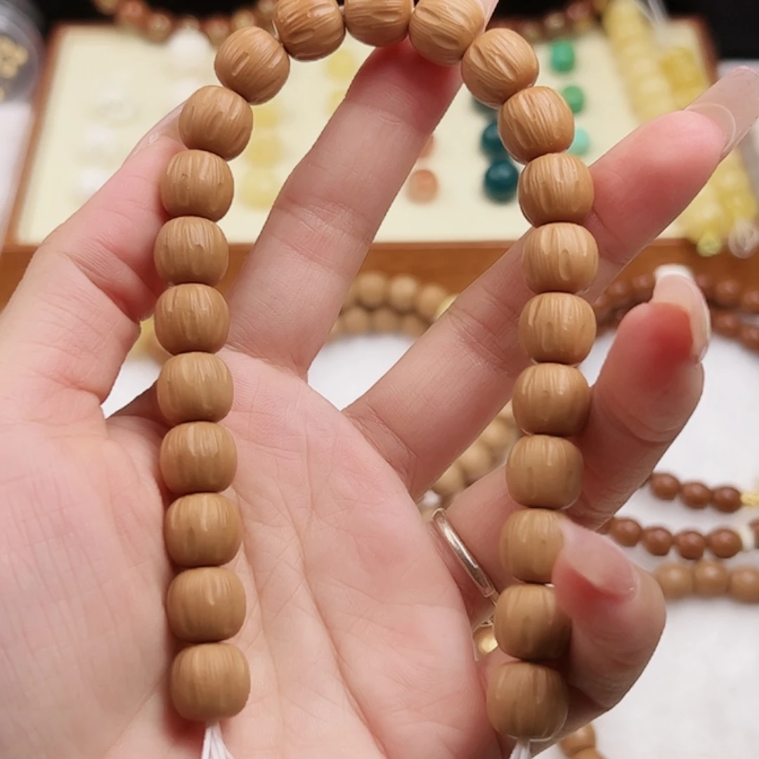 昊****猴头核桃吊坠百香