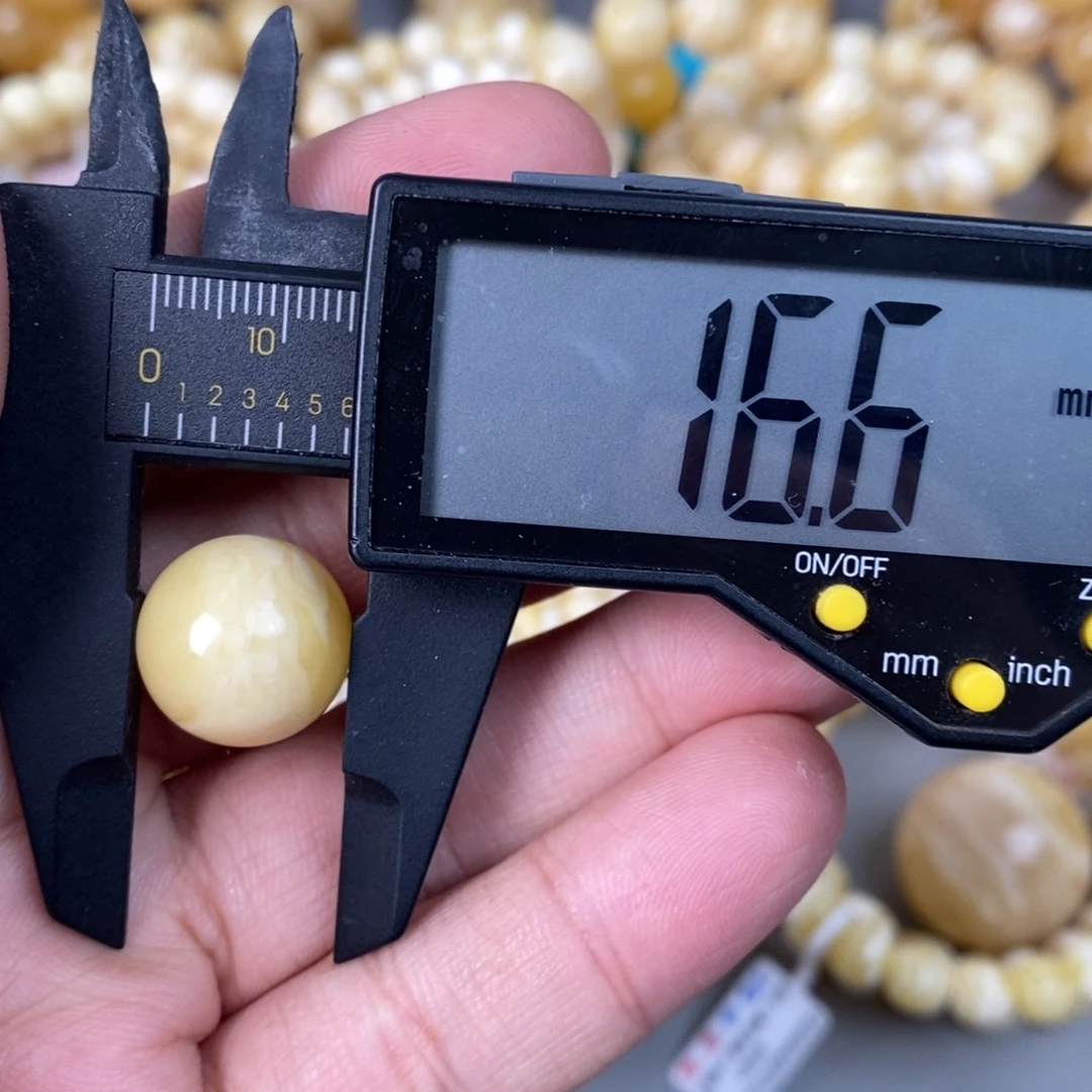蜜蜡未镶嵌珠宝奇石2.5g