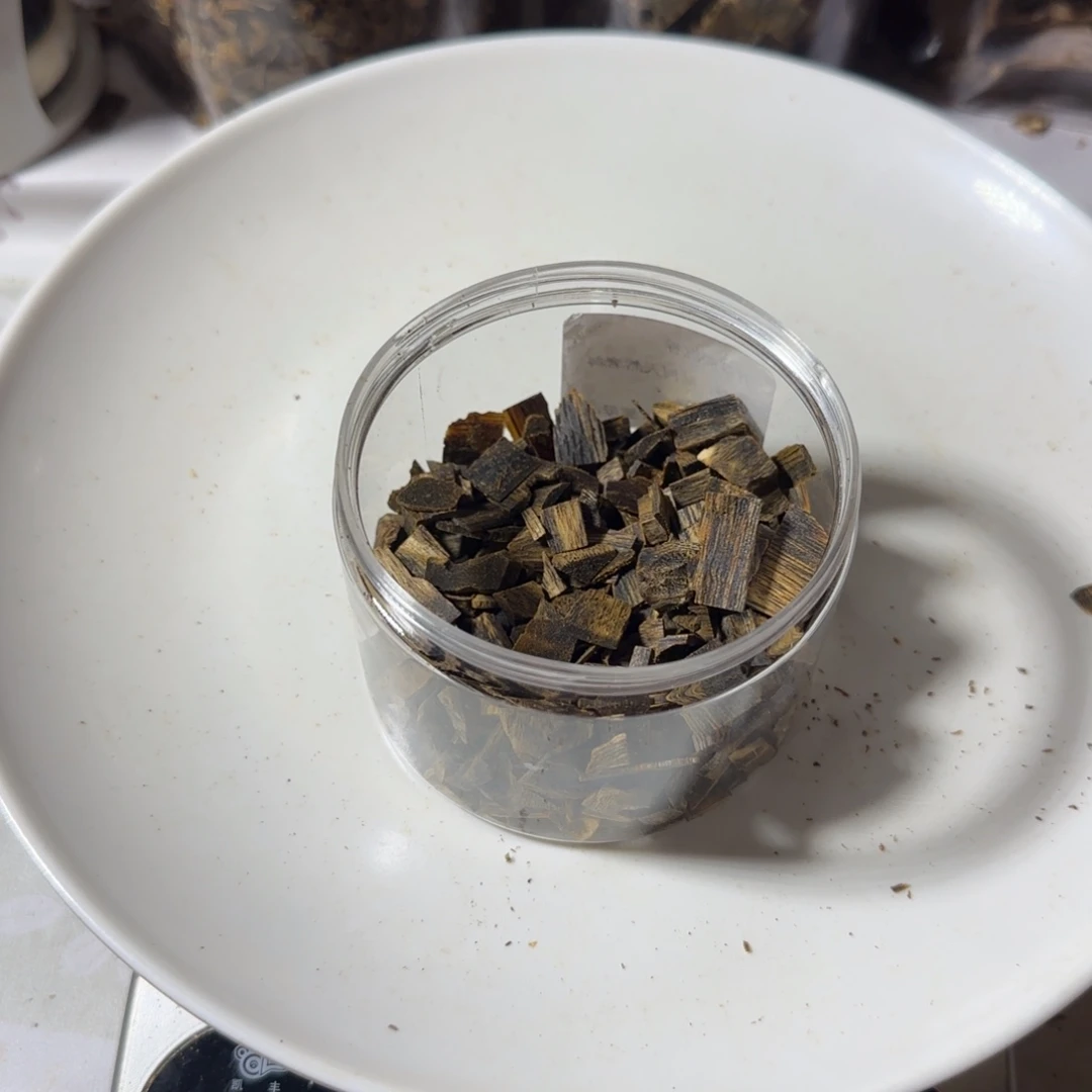 M***g沉香沉香碎屑乌身沉水料38克