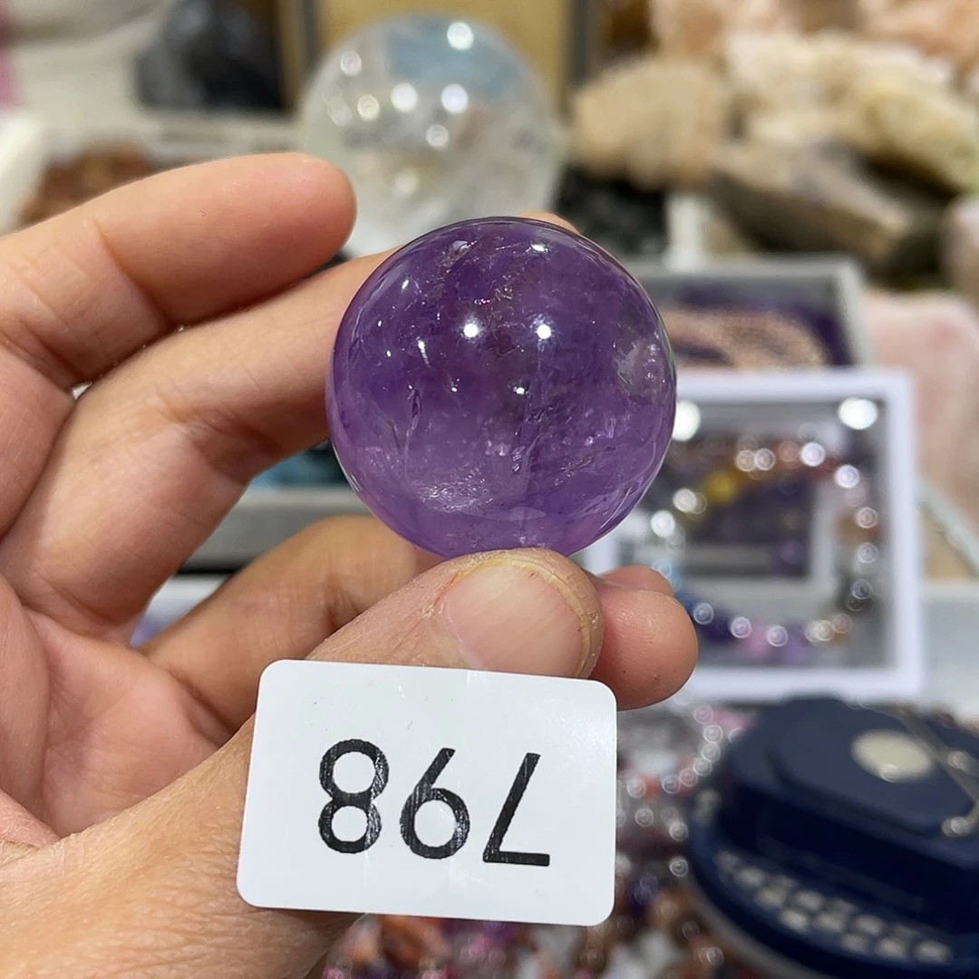 水晶摆件……未镶嵌