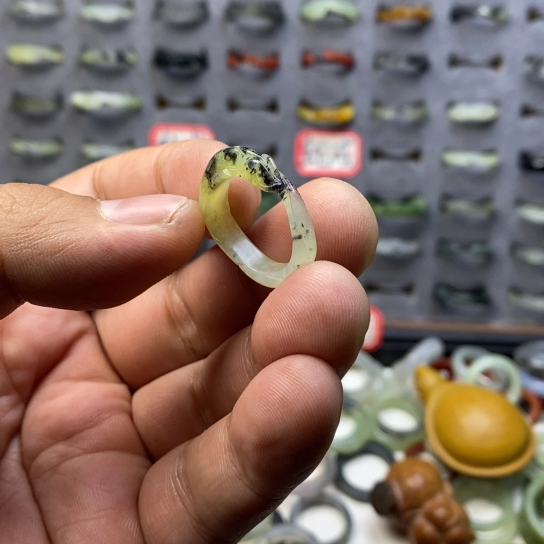 蛇纹石玉戒指未镶嵌北**晴15