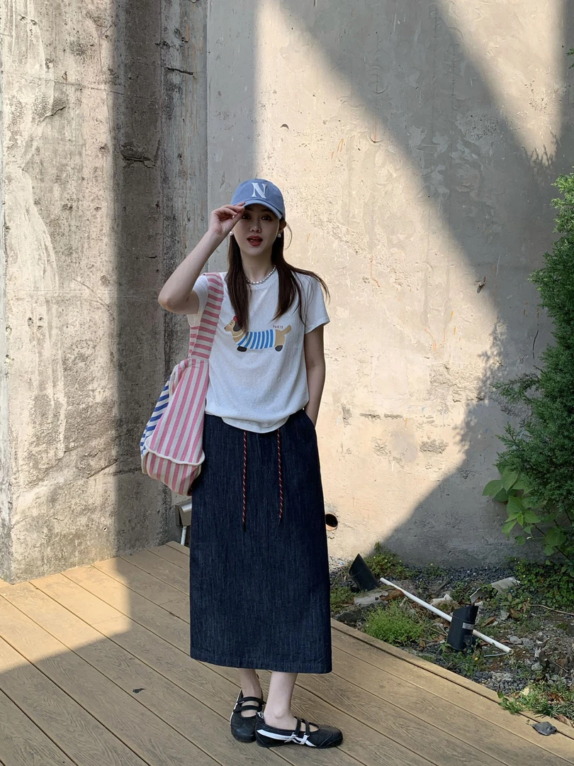 复古学院牛仔半裙 随性学院复古风，一眼沦陷的学院风牛仔半裙~