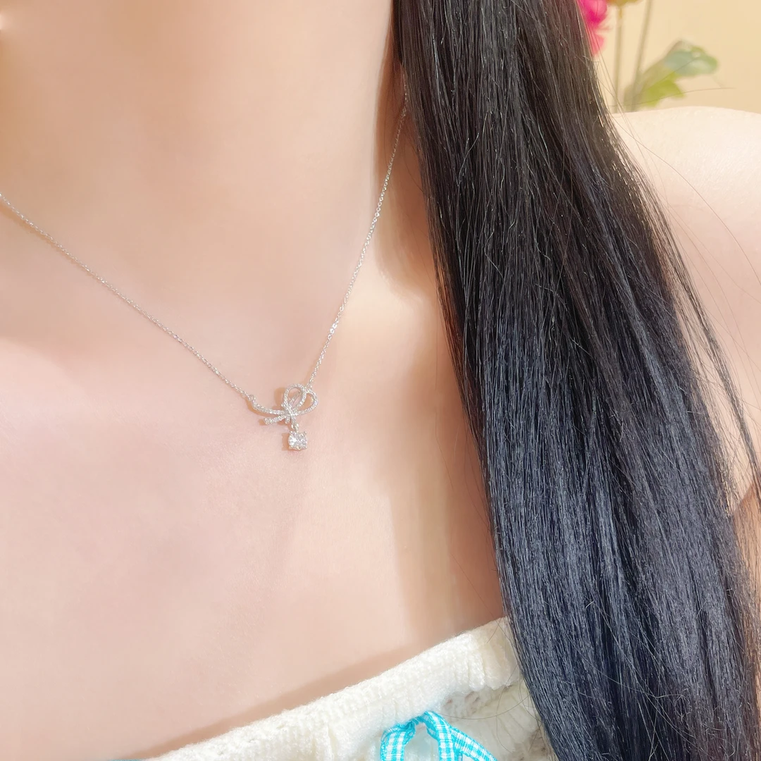 铜项链 满钻蝴蝶结项链小众ins高级感轻奢锁骨链女单钻吊坠