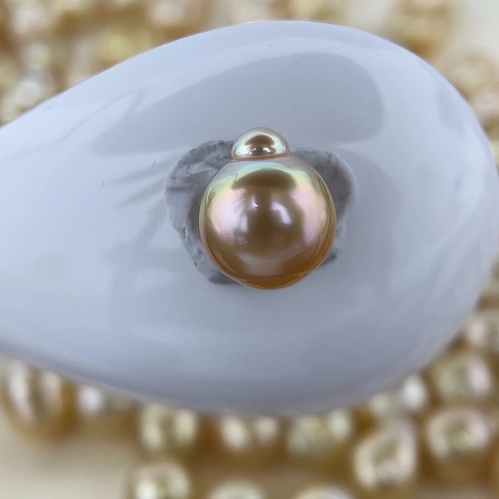海水珍珠颈饰未镶嵌12-13mm 金珠 款后很圆！H8