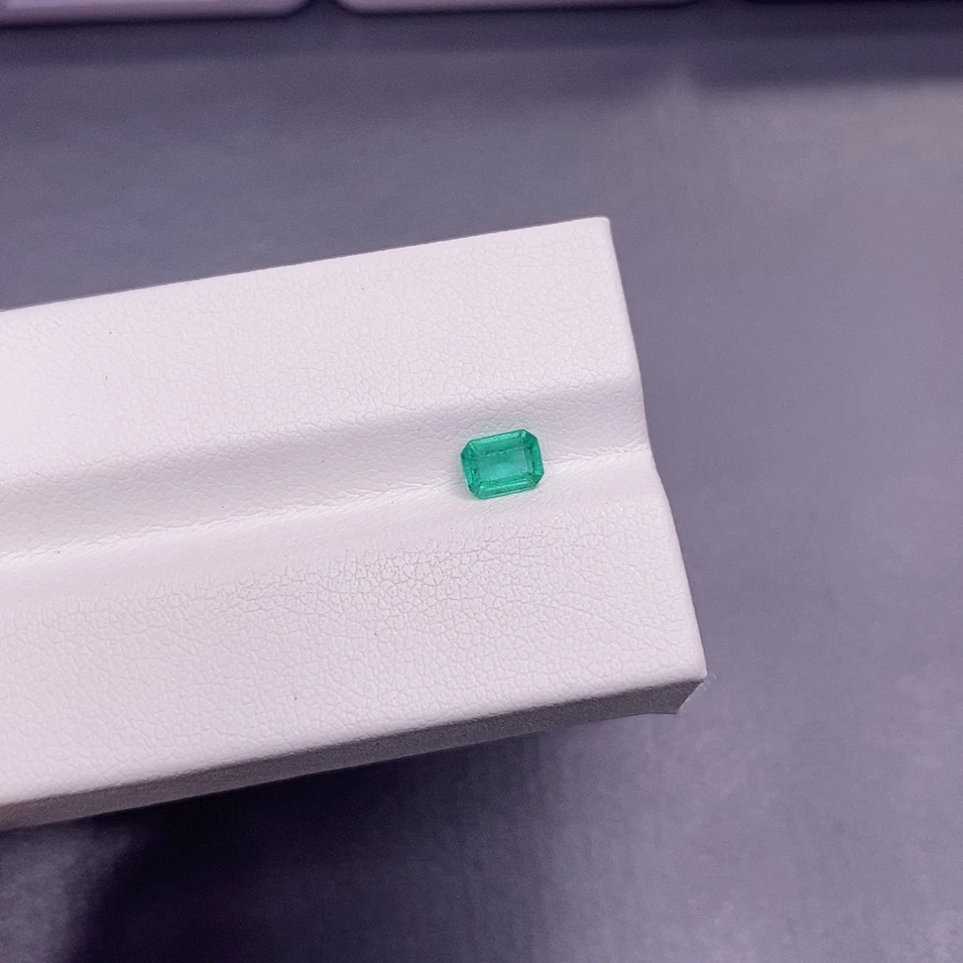 裸石祖母绿11111