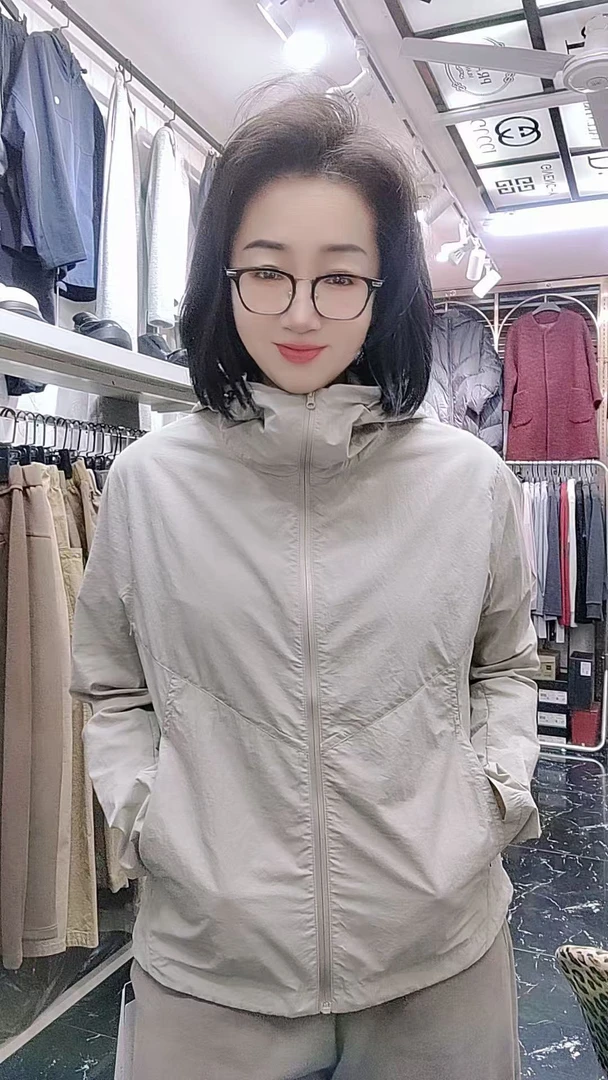 251555防晒上衣，衣长59