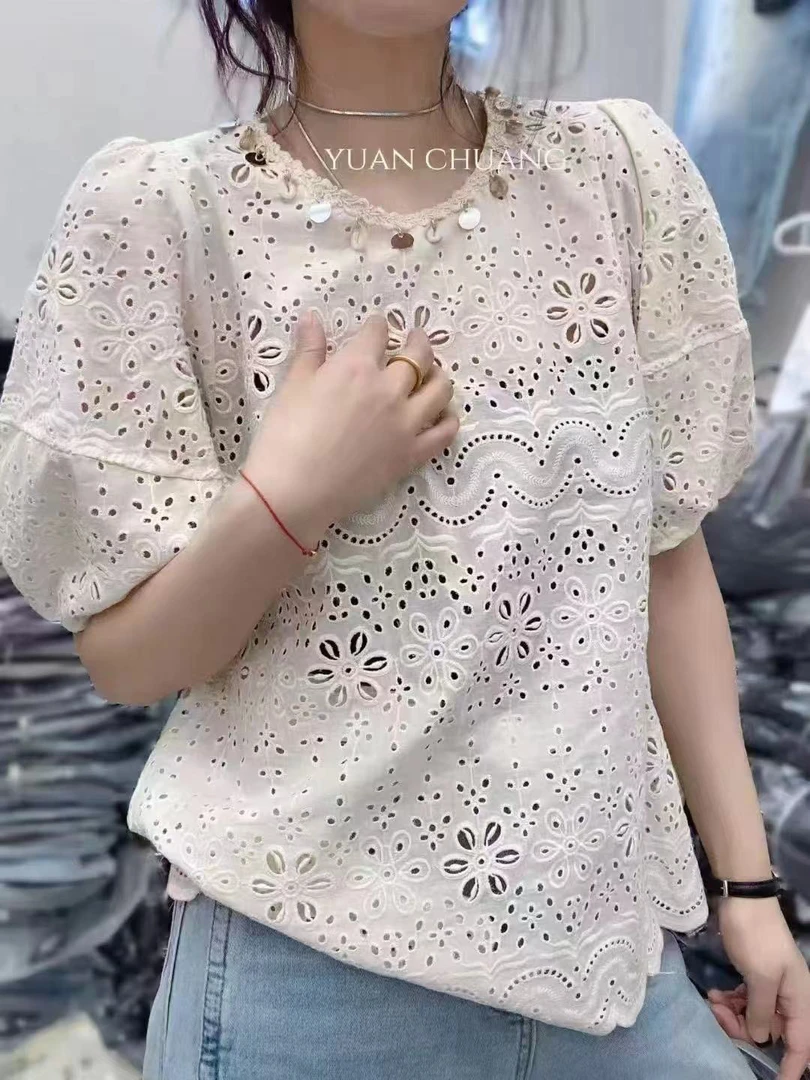 法式圆领镂空绣花贝壳短袖衬衫25033