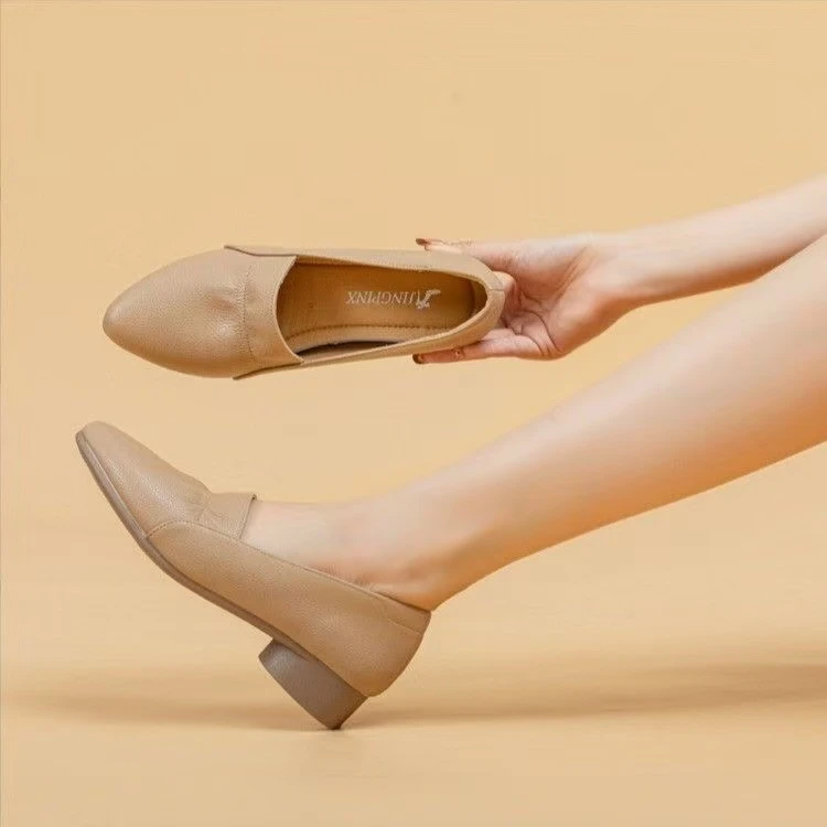 女鞋单鞋2025新款尖头百搭平底浅口舒适皮鞋软底软皮妈妈