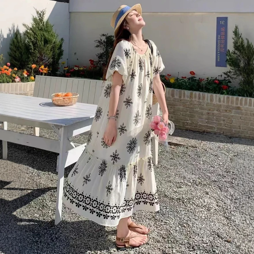 2025女夏裙子新款波西米亚沙滩连衣裙旅行度假风露背宽松飘飘碎花