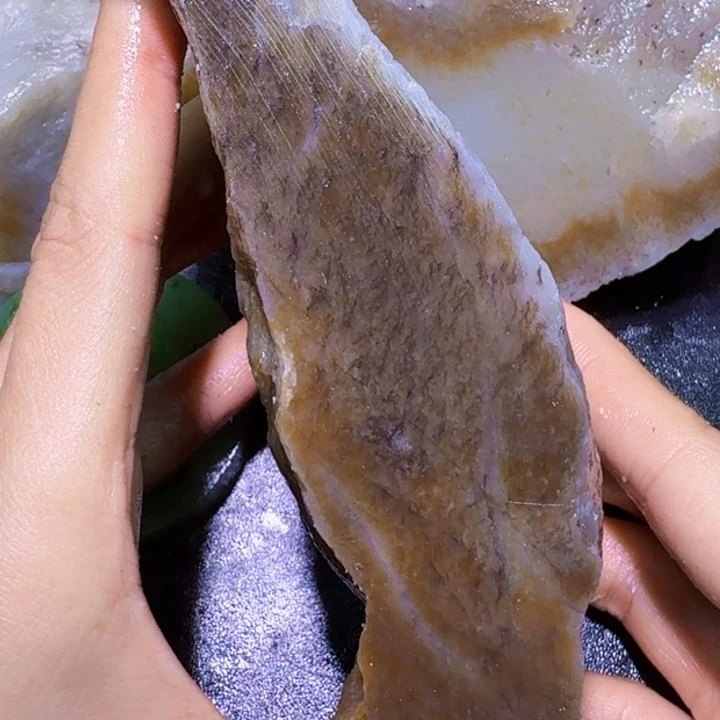 未镶嵌和田玉（糖玉）珠宝半成品