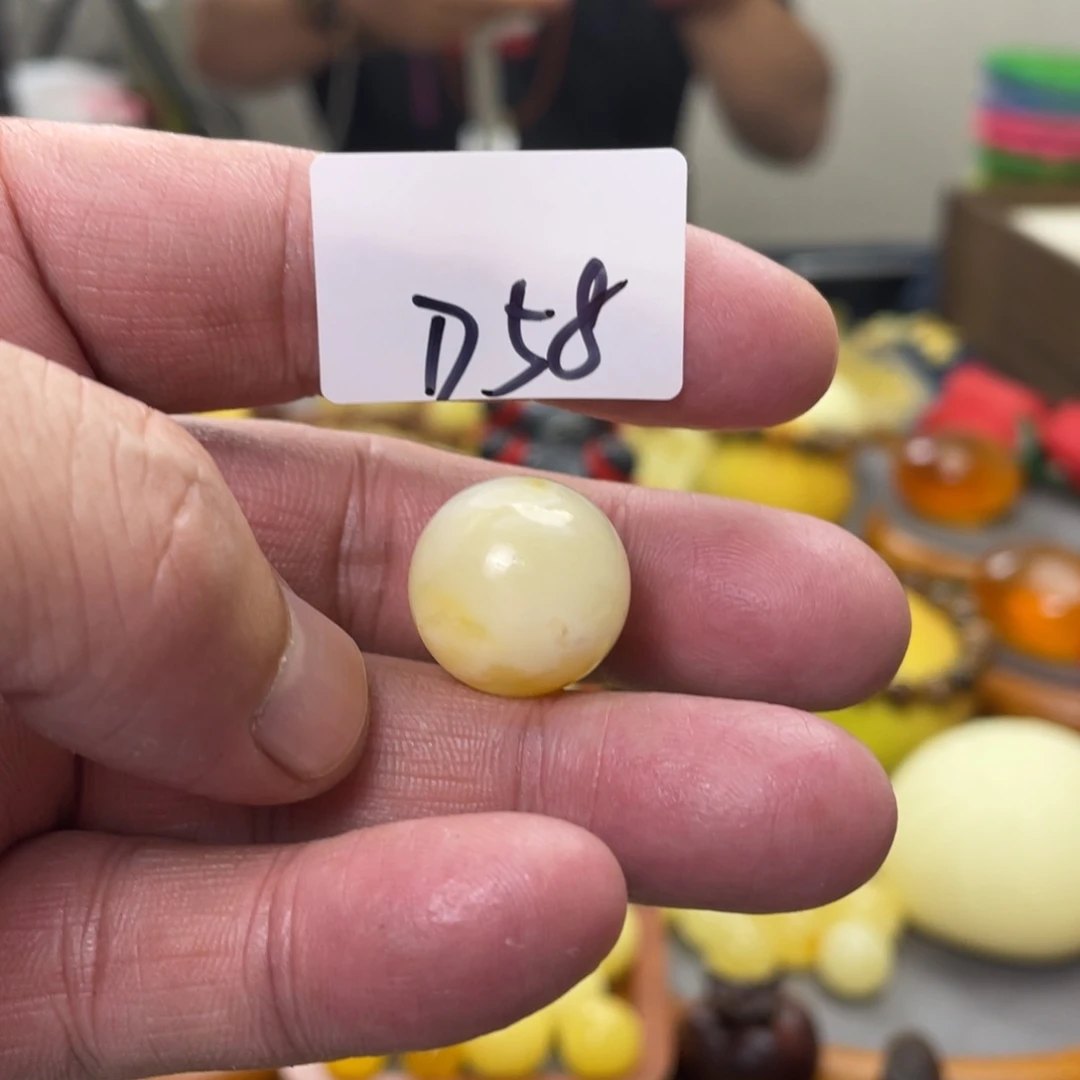 手链琥珀未镶嵌多样性发，发其中一件