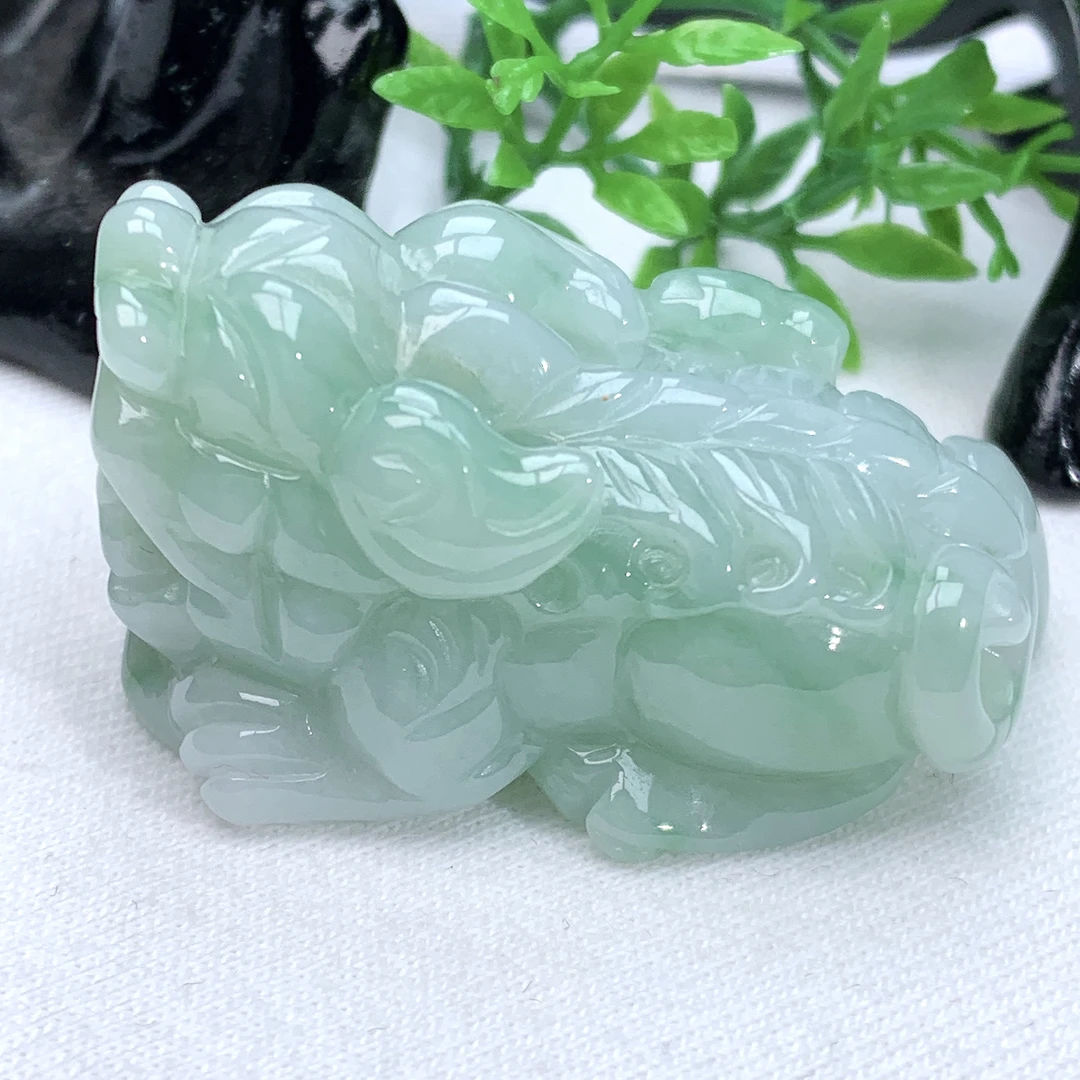 天然缅甸翡翠A货冰润浅绿貔貅吊坠挂件50.3−25.2−25mm