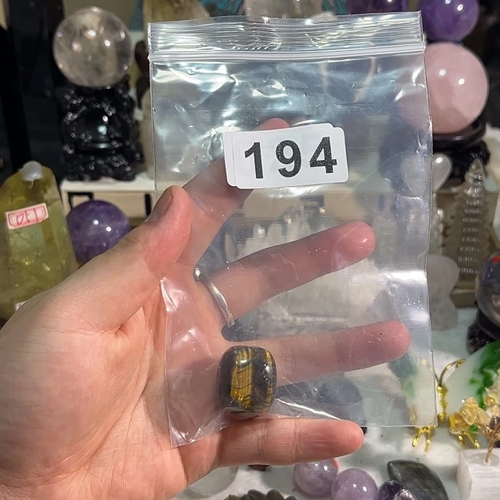 未镶嵌水晶大型摆件（非配饰）