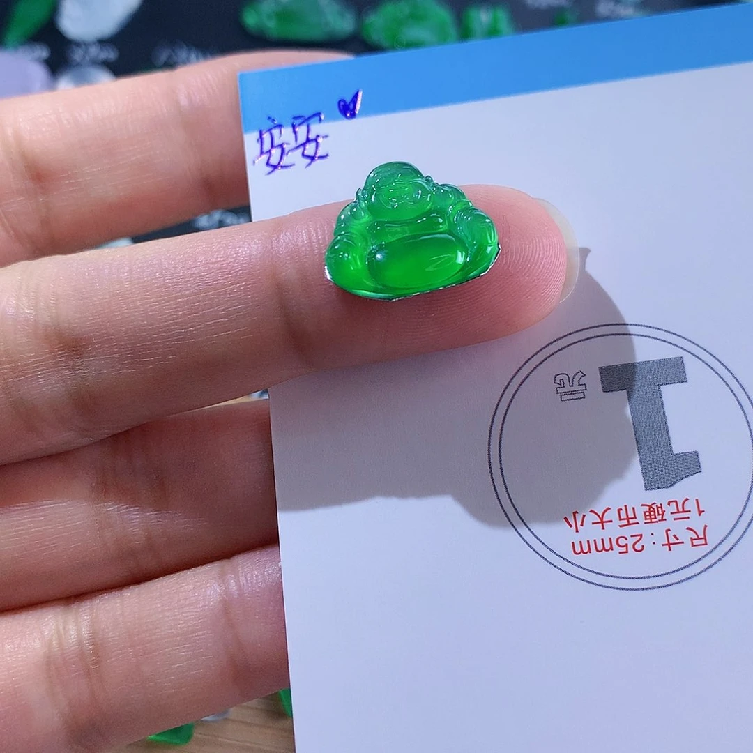 翡翠颈饰未镶嵌天然翡翠高冰佛公